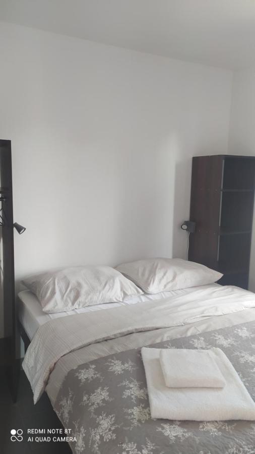 Gdow Riverside Apartments And Tours Bagian luar foto